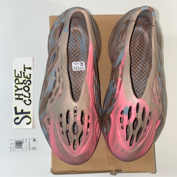 Yeezy Foam RNR MX Sand Size 9 NEW In Box - Picture 5 of 9